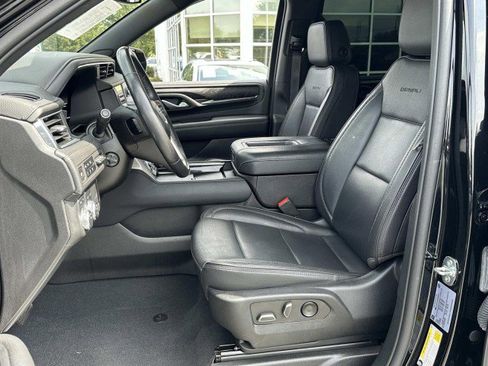 Used 2022 GMC Yukon XL Denali image 13