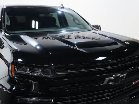 Used 2021 Chevrolet Silverado 1500 LT Trail Boss w/ Convenience Package II image 12