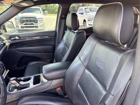 Used 2021 Jeep Grand Cherokee Overland RWD image 21