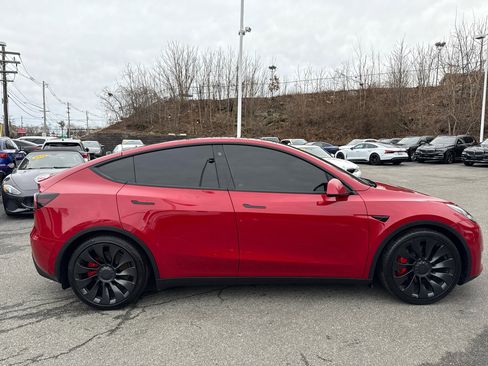 Used 2022 Tesla Model Y Performance image 12