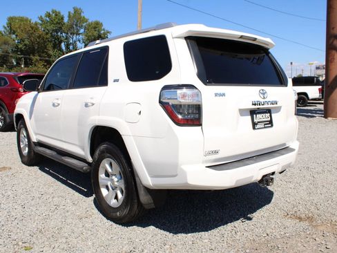 Used 2015 Toyota 4Runner SR5 Premium image 10