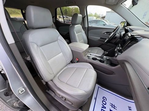 Used 2020 Chevrolet Traverse LT AWD/4WD image 30