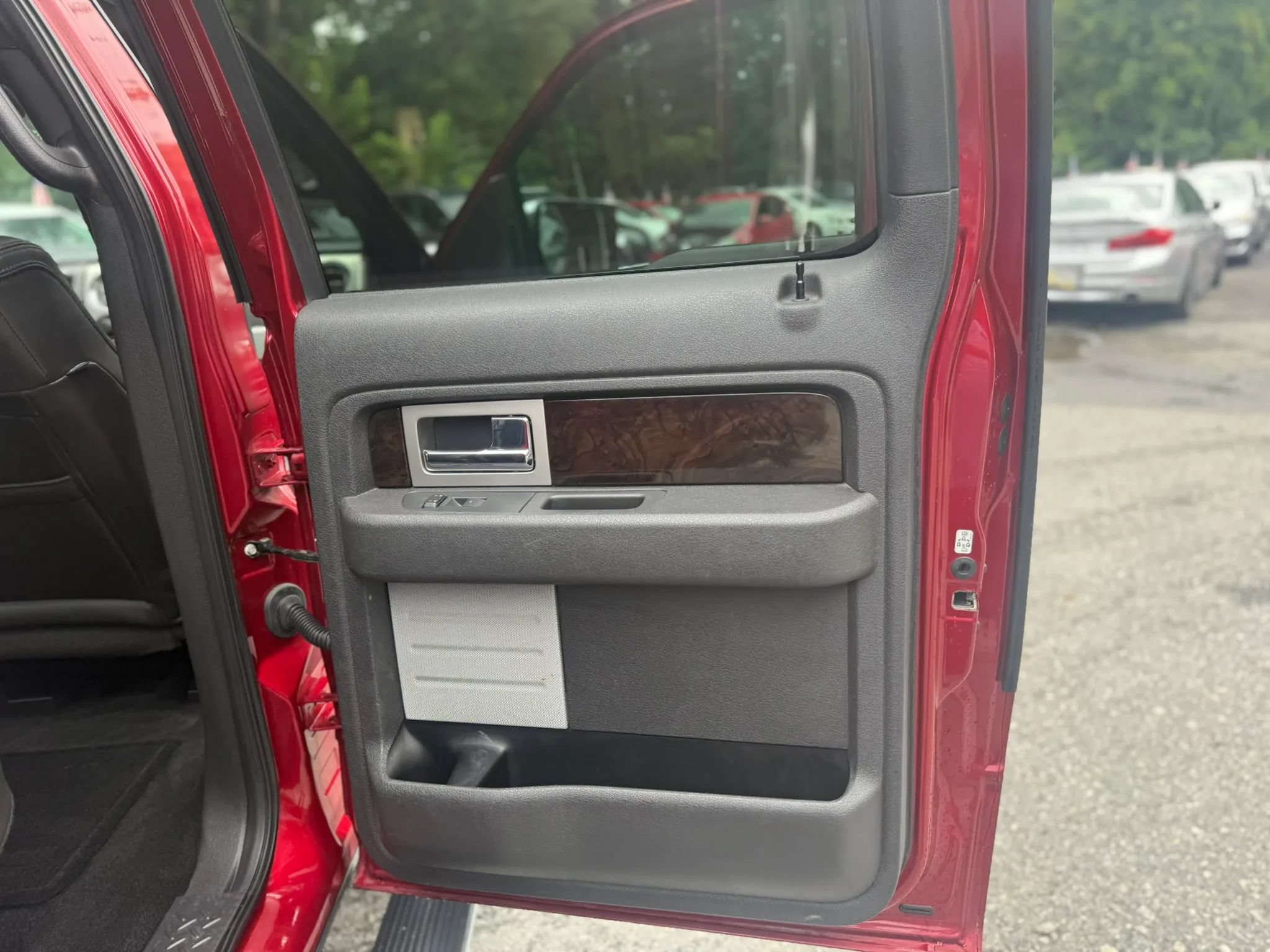 Used 2013 Ford F150 Platinum AWD/4WD image 18