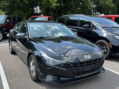 Used 2021 Hyundai Elantra SE
