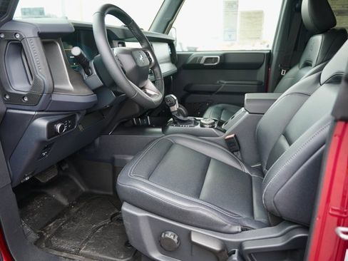 New 2025 Ford Bronco Badlands image 12