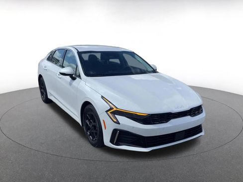 Used 2025 Kia K5 LXS image 2