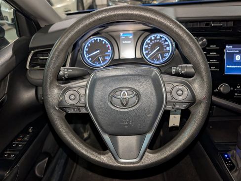 Used 2020 Toyota Camry LE FWD image 29