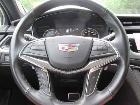 Used 2024 Cadillac XT5 Sportv w/ LPO, Floor Liner Package AWD/4WD image 23