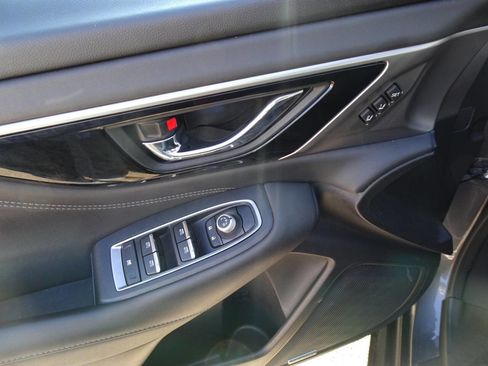 Used 2020 Subaru Outback Limited image 12