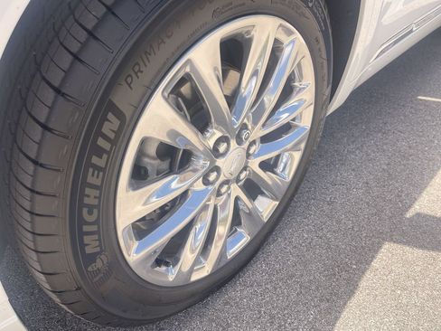 Certified 2023 Cadillac XT6 Premium Luxury w/ LPO, Floor Liner Package AWD/4WD image 11