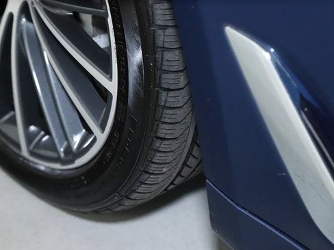 Used 2023 BMW 540i xDrive AWD/4WD image 37