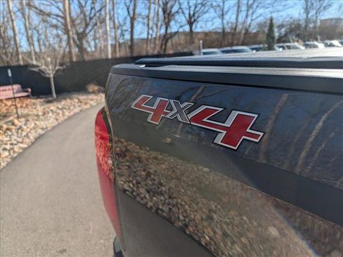 Used 2017 Chevrolet Colorado W/T w/ Custom Special Edition image 17