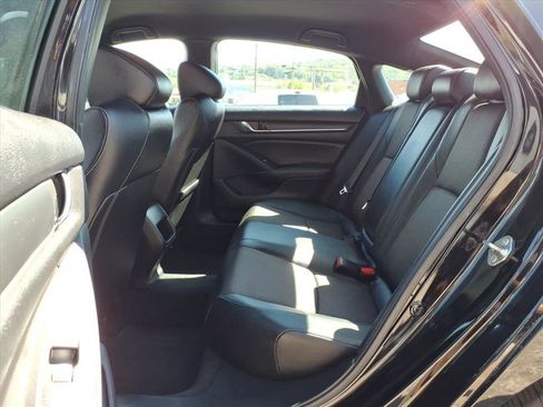 Used 2019 Honda Accord Sport image 7