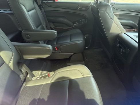 Used 2017 GMC Yukon SLT w/ Open Road Package AWD/4WD image 9