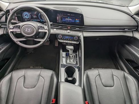 Certified 2023 Hyundai Elantra Limited FWD image 14