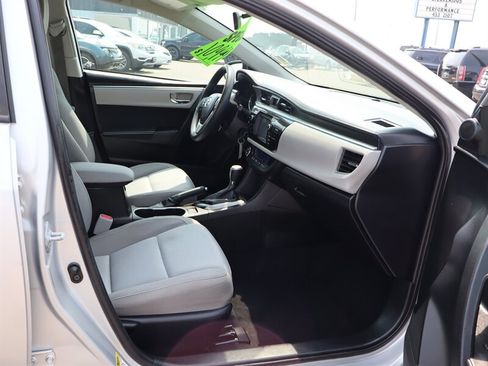 Used 2016 Toyota Corolla LE FWD image 7