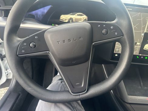 Used 2021 Tesla Model S Plaid image 19