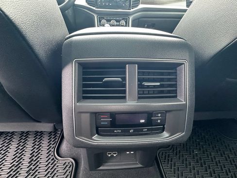Used 2019 Volkswagen Atlas SEL R-Line AWD/4WD image 34