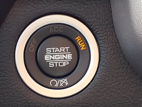 Used 2024 RAM 2500 Laramie w/ Safety Group image 19