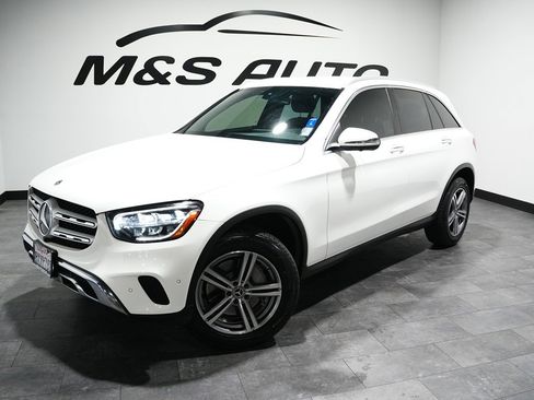 Used 2021 Mercedes-Benz GLC 300 4MATIC image 2
