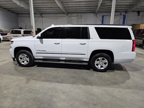 Used 2016 Chevrolet Suburban LT w/ LT Signature Package image 6