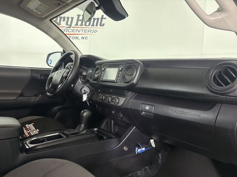 Used 2019 Toyota Tacoma SR image 24
