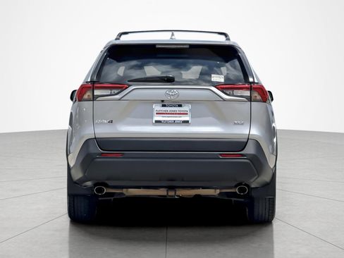 Certified 2022 Toyota RAV4 XLE w/ Convenience Package FWD image 4