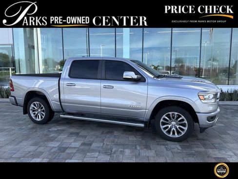Used 2019 RAM 1500 Laramie AWD/4WD image 1