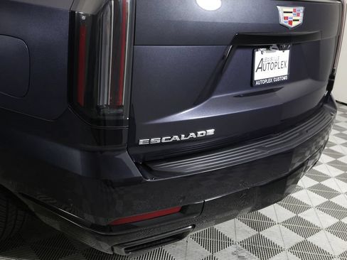 Used 2026 Cadillac Escalade Sport w/ Touring Package AWD/4WD image 53