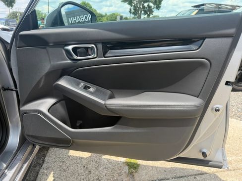 Used 2022 Honda Civic Sport Touring image 19