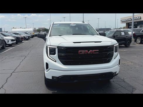 Certified 2026 GMC Sierra 1500 Elevation AWD/4WD image 3