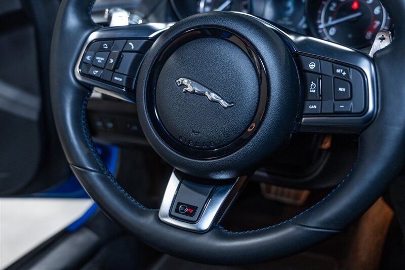 Used 2018 Jaguar F-TYPE SVR AWD/4WD image 46