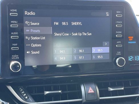 Used 2019 Toyota C-HR XLE image 18