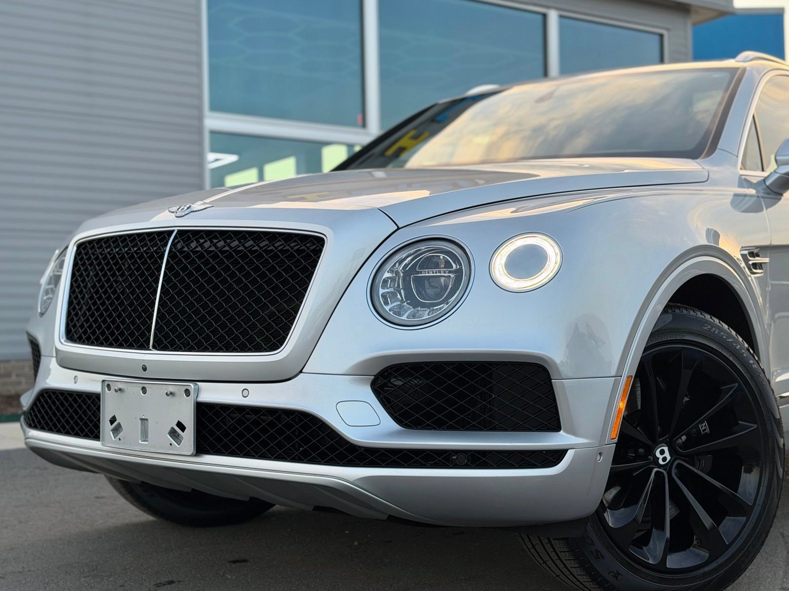 Used 2019 Bentley Bentayga AWD/4WD image 63
