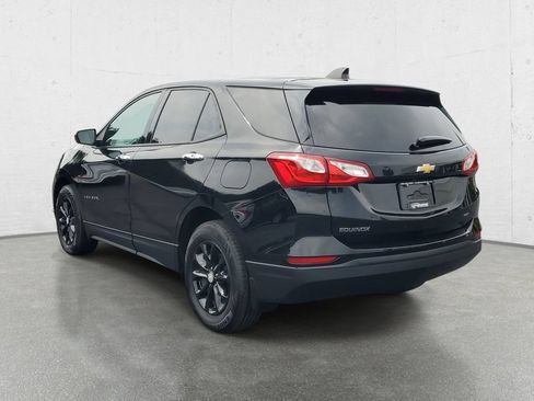 Used 2019 Chevrolet Equinox LS w/ LS Convenience Package AWD/4WD image 5