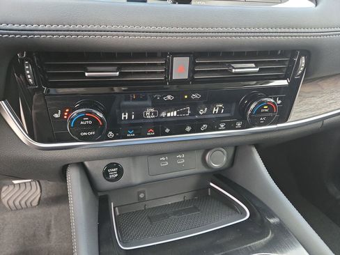 New 2026 Nissan Rogue Platinum w/ Tech Package AWD/4WD image 29