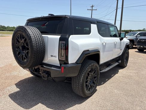 New 2026 GMC Hummer EV SUV w/ LPO, Dark Essentials Package AWD/4WD image 6