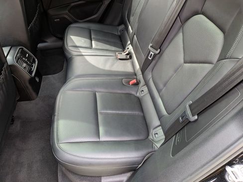 Used 2018 Porsche Macan S image 27