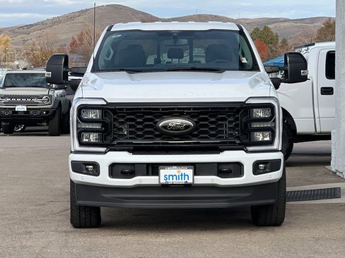 New 2026 Ford F250 Lariat w/ Black Appearance Package AWD/4WD image 2
