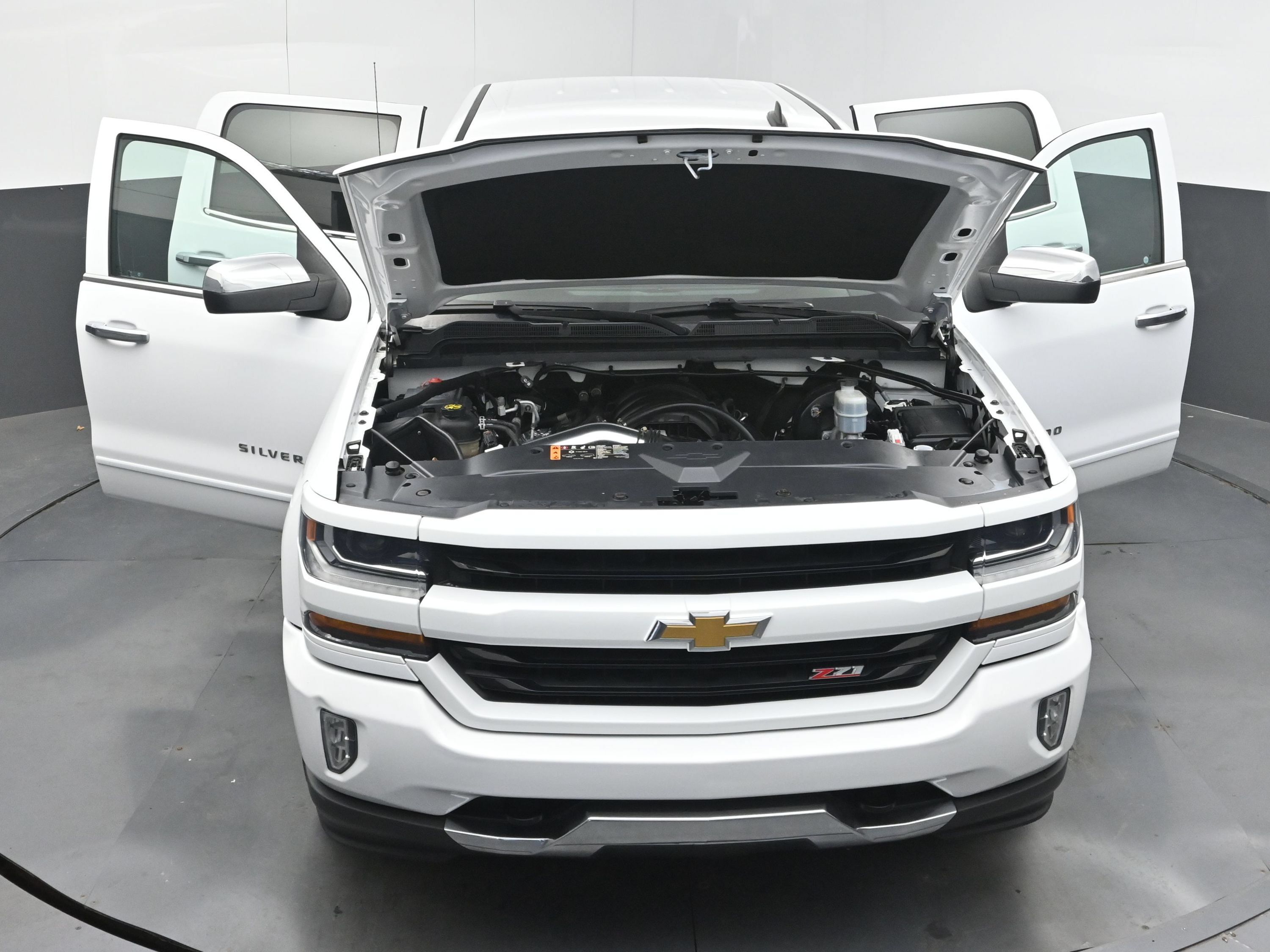 Used 2018 Chevrolet Silverado 1500 LT w/ All Star Edition AWD/4WD image 35