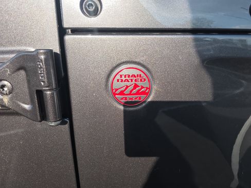 New 2025 Jeep Wrangler Unlimited Rubicon image 30