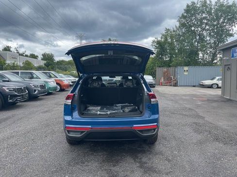 New 2025 Volkswagen Atlas Cross Sport SE image 11