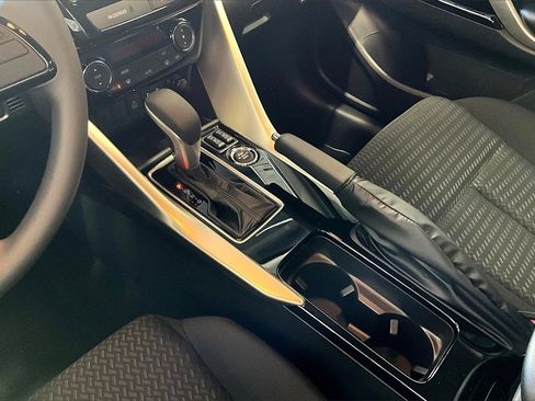 New 2026 Mitsubishi Eclipse Cross LE image 8