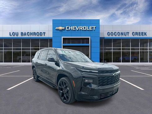 Used 2025 Chevrolet Traverse RS image 1