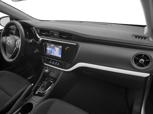 Certified 2018 Toyota Corolla iM image 16