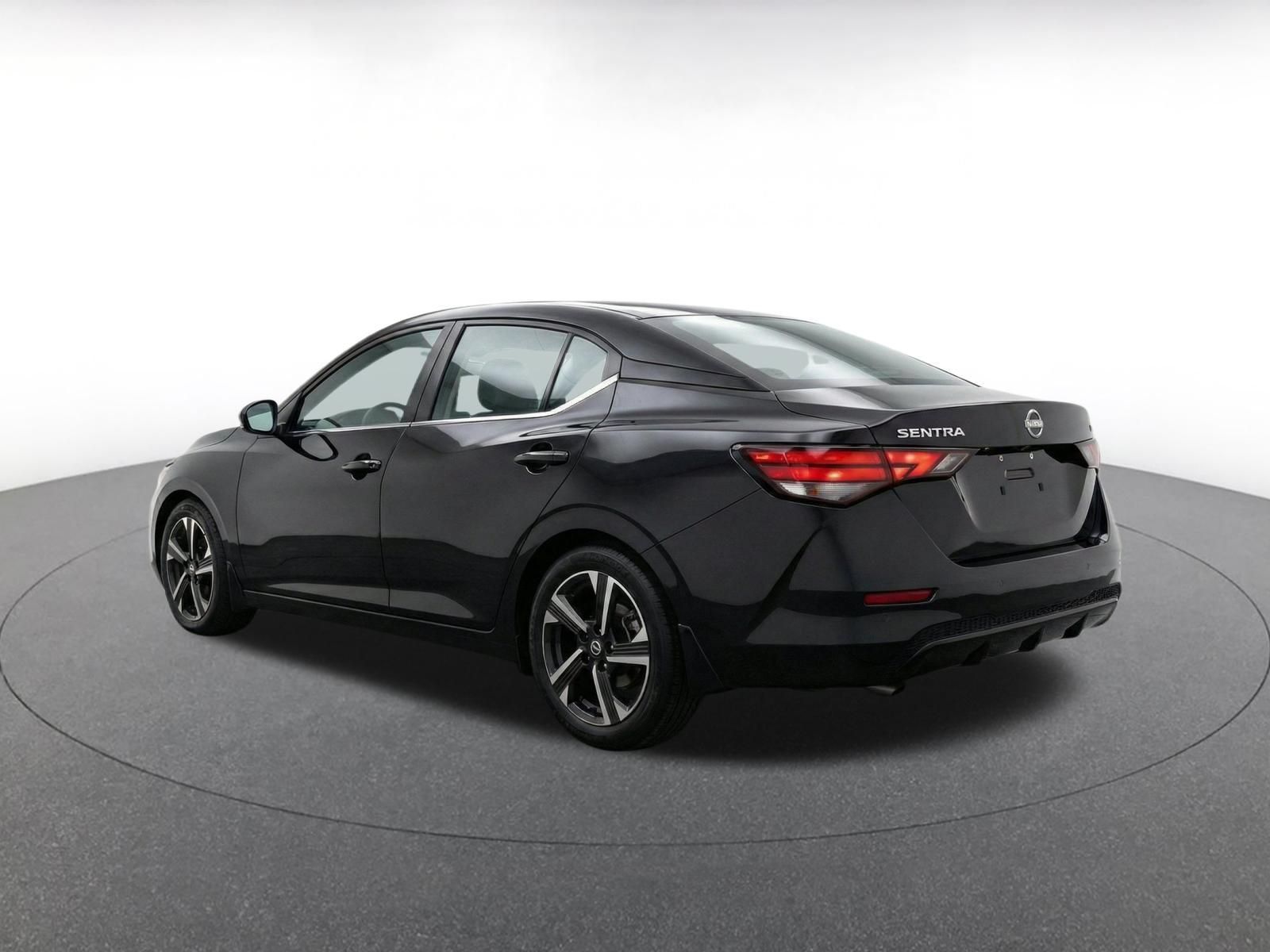 Used 2025 Nissan Sentra SV FWD image 6
