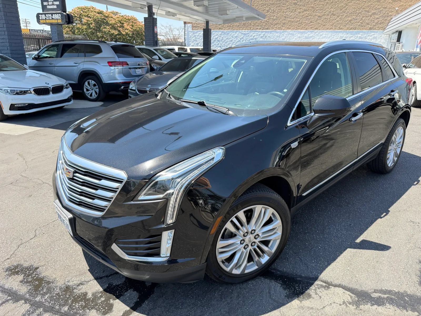Used 2017 Cadillac XT5 Premium Luxury w/ Driver Assist Package FWD image 2