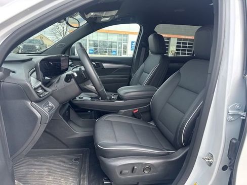 Used 2025 Buick Enclave Preferred w/ Trailering Package, 5000 lbs. image 9