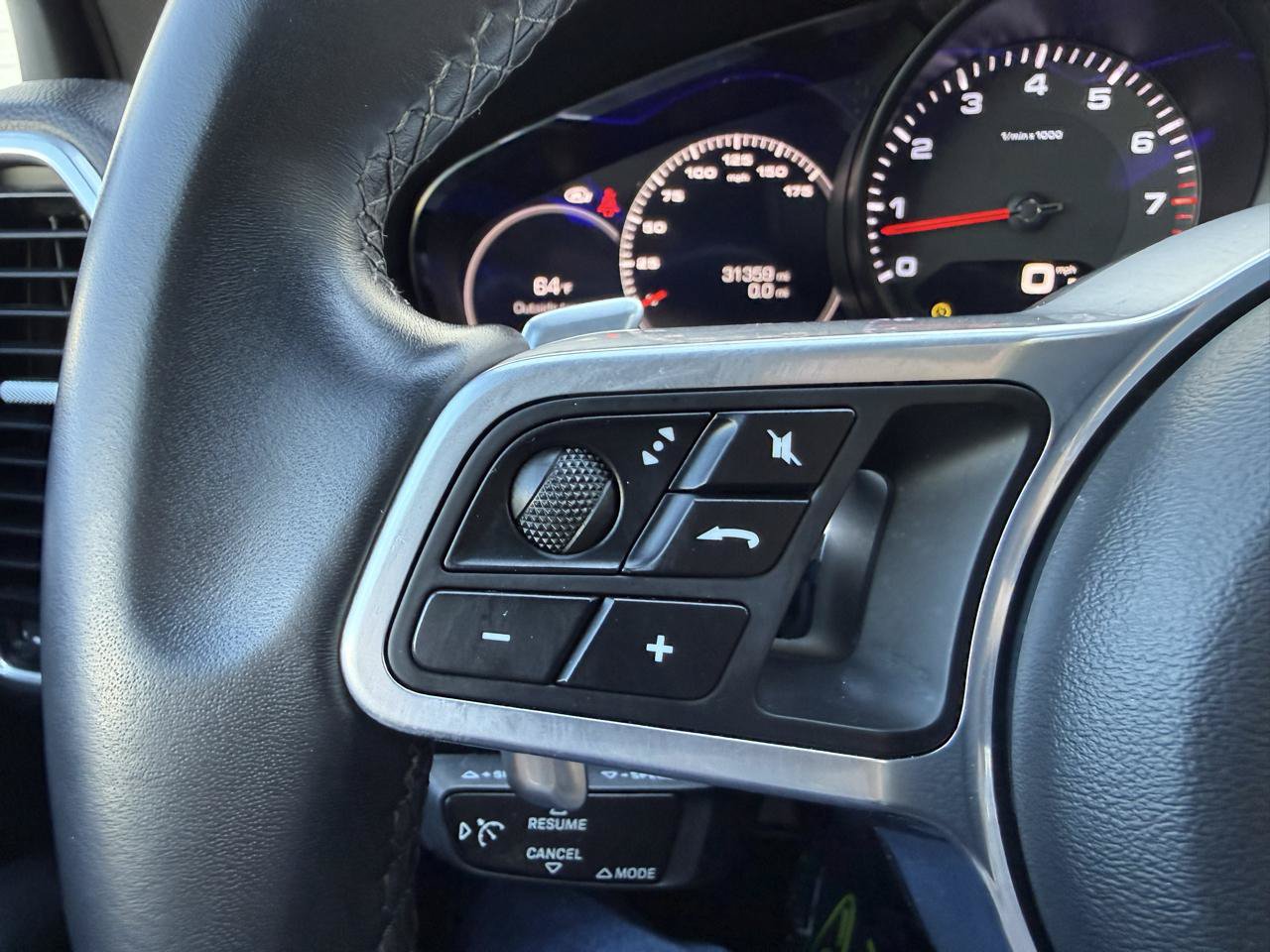 Used 2020 Porsche Cayenne AWD/4WD image 35