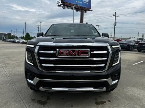 Used 2025 GMC Yukon Elevation image 2